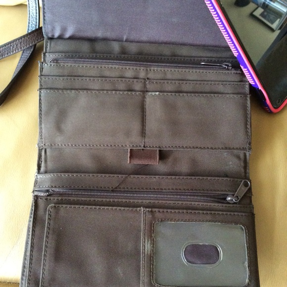 🛑SOLD🛑 Brown Leather Crossbody Wallet Organizer - Picture 4 of 6